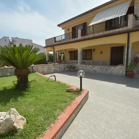 Lumari Holiday home